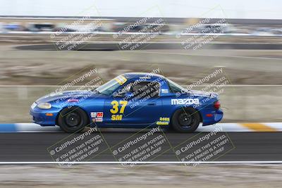 media/Jan-25-2025-CalClub SCCA (Sat) [[03c98a249e]]/Race 4/